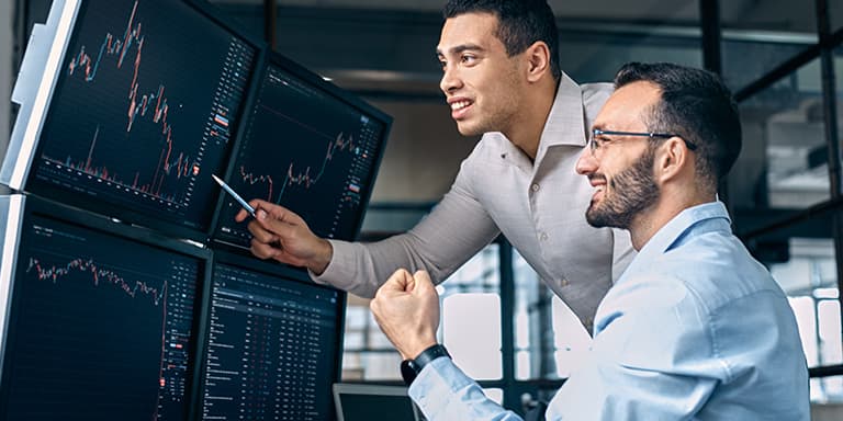 Sabia que pode emprestar dinheiro ao Estado e lucrar com os juros da dívida pública? Saiba como funcionam estes produtos e co