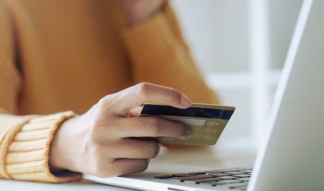 Poupar ao usar o cartão de crédito