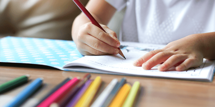 As creches reabriram e as aulas do 11º e 12º ano foram retomadas com novas medidas de higiene e segurança. Esclareça as suas 