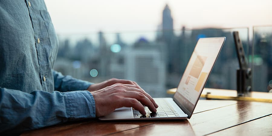 O Governo lançou o Simplex 20-21 que inclui medidas como a Pensão na Hora, o Cuidador Informal online ou o pagamento de IRS e