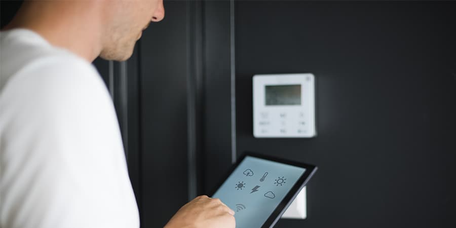 As casas inteligentes chegaram e colocam tudo à mão. Pode, literalmente, controlar tudo através de um smartphone, mas não é s