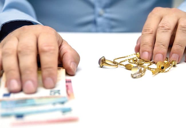 Tudo o que precisa de saber se quer vender ouro ou joias