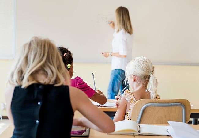 Subsídio Escolar: sabe as ajudas a que pode recorrer?