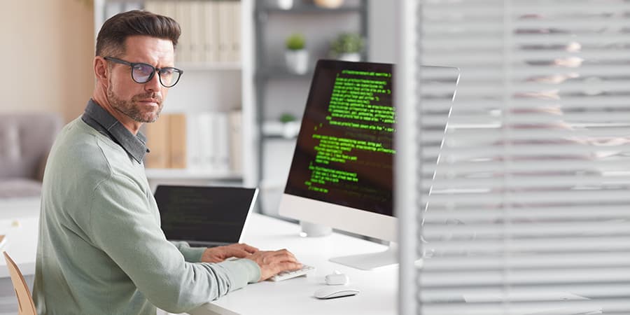 A Informação Empresarial Simplificada veio tornar a vida dos empresários nacionais mais simples. Se ainda não está a par do q