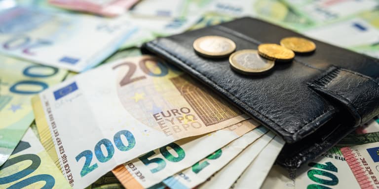 Saiba o que é a Euribor e de que forma esta taxa mexe com a prestação do seu crédito habitação. 
