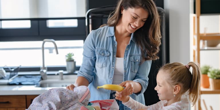 A pensão de alimentos é um valor pago aos filhos quando os pais não vivem juntos. Saiba o que inclui, como se calcula e quais