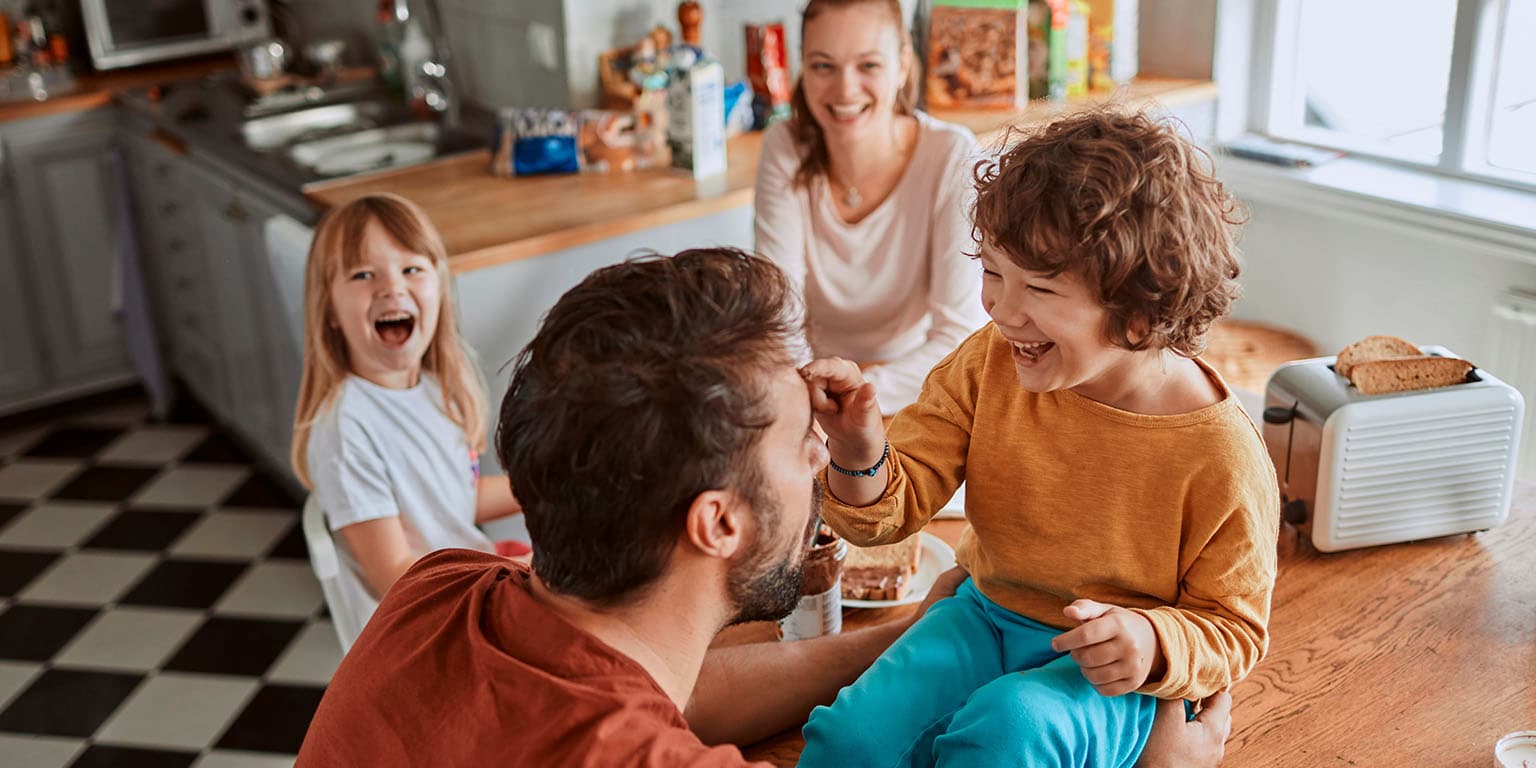 Quem tem casa própria e filhos pode beneficiar de um desconto no IMI. Saiba o que é o IMI familiar e se pode ter acesso. 
