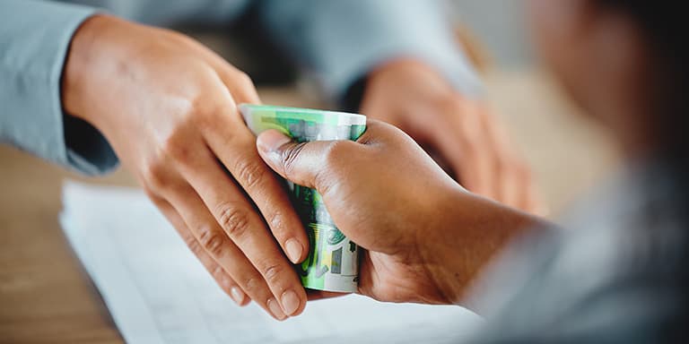 Sabe o que é a caução de arrendamento? Neste artigo explicamos-lhe como funciona e em que situações pode ser devolvida.

