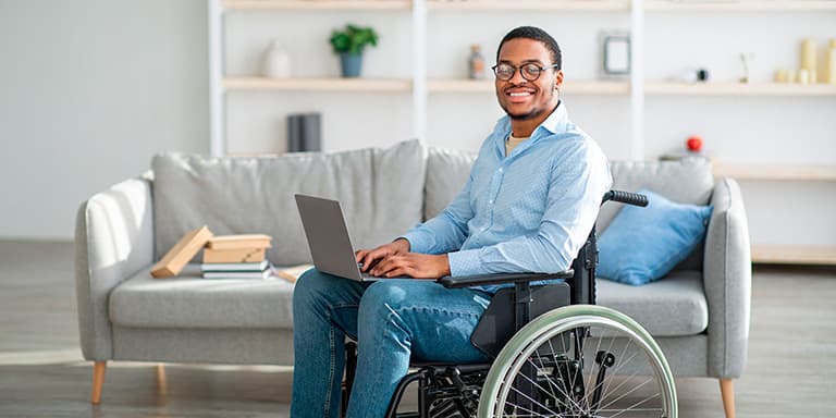 Descubra os apoios que existem para pessoas com deficiência ou elevado grau de incapacidade e conheça os seus direitos e prot