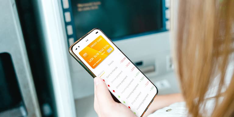 Aprenda a criar um cartão virtual e descubra todas as vantagens deste método para fazer pagamentos online, com maior seguranç