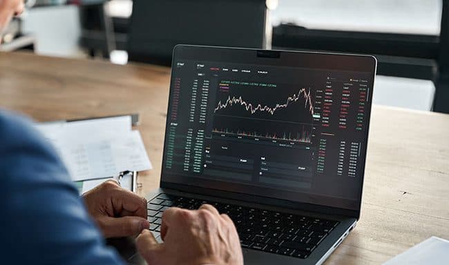 Investir em ações: dicas essenciais para iniciantes