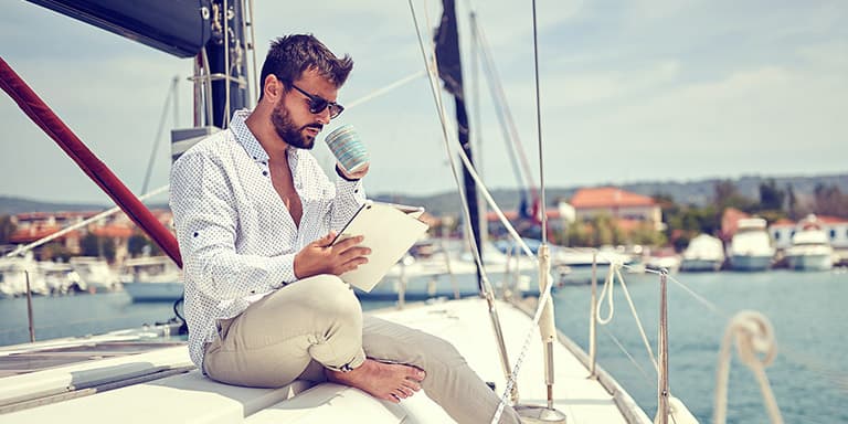 Descubra como ganhar dinheiro a viajar com ideias práticas para transformar as suas viagens em oportunidades de rendimento ex