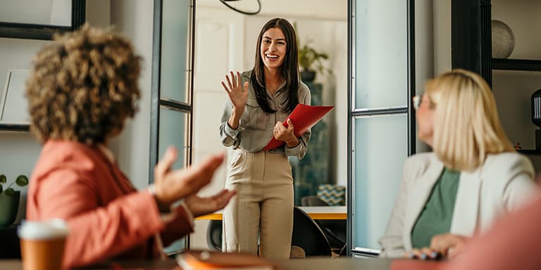 Saiba que passos deve dar para mudar de emprego e como manter o profissionalismo ao sair da sua empresa atual.
