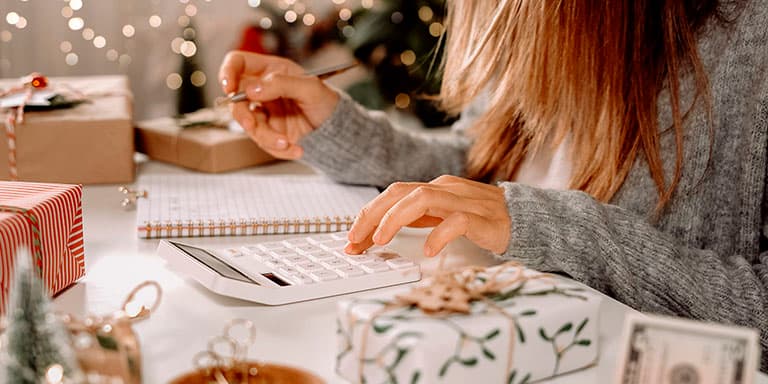 Se quer ter um rendimento extra no final do ano, mas não sabe o que fazer, neste artigo mostramos-lhe como ganhar dinheiro pa