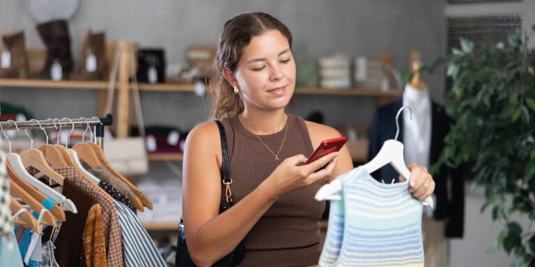Saiba em que situações compensa comprar produtos Made in Portugal e como os identificar.
