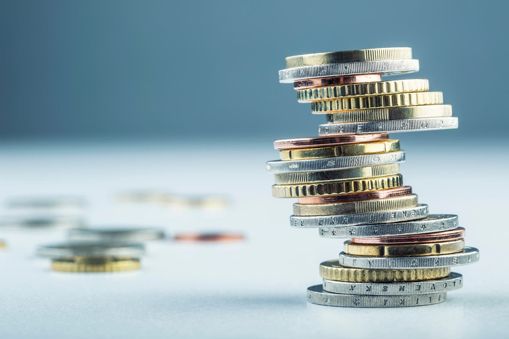 As contas a prazo e as contas poupança são dois produtos financeiros oferecidos pela banca e que apresentam muitas semelhança