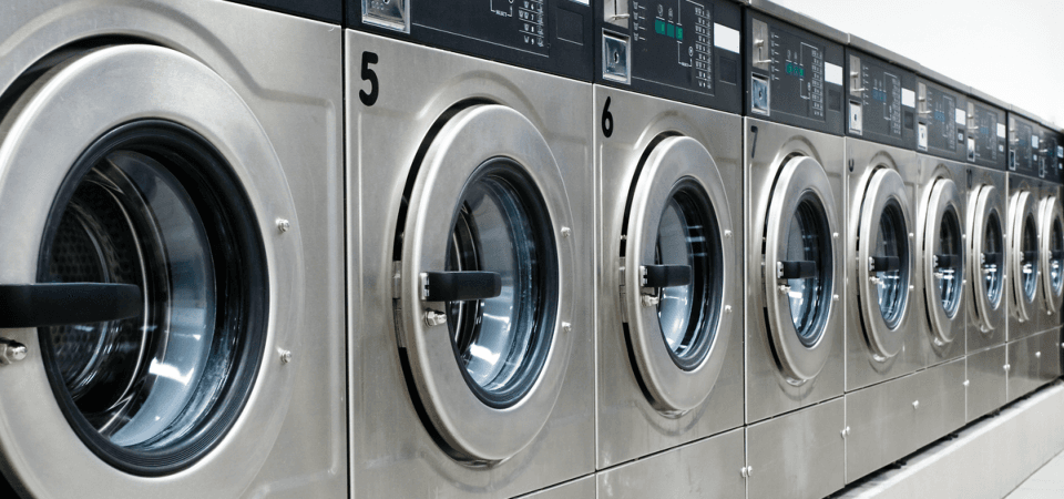 A dúvida está dissipada: ir a uma lavandaria self-service pode sair três vezes mais caro do que tratar da roupa em casa.