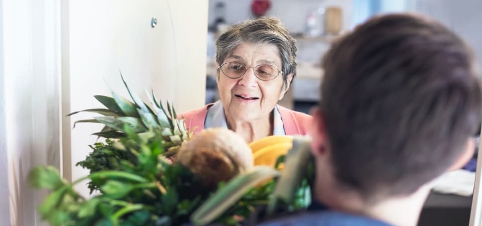 Um site português reúne as lojas que, em cada bairro ou comunidade, começaram a vender online e a fazer entregas como forma d