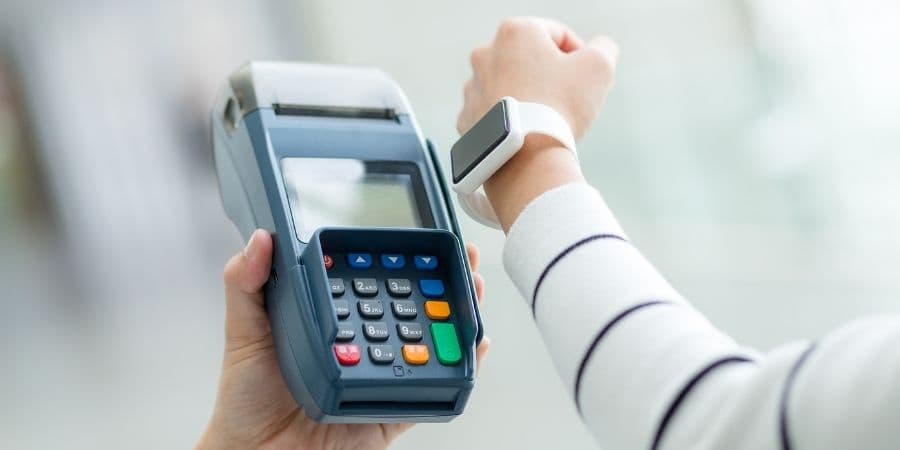 Há cada vez mais soluções para os consumidores comprarem de forma cómoda e segura no mundo online. Conheça aqui as novas moda