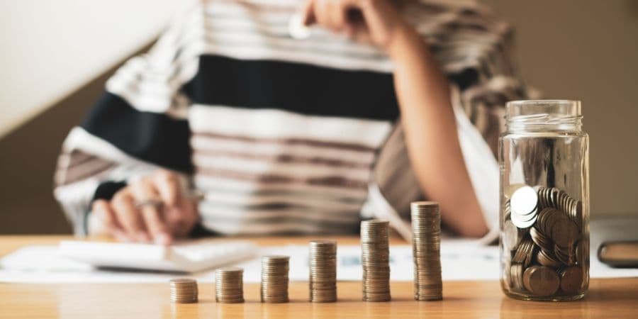 O momento em que se recebe o subsídio de Natal é dos mais aguardados do ano para equilibrar as finanças. Neste artigo vamos d
