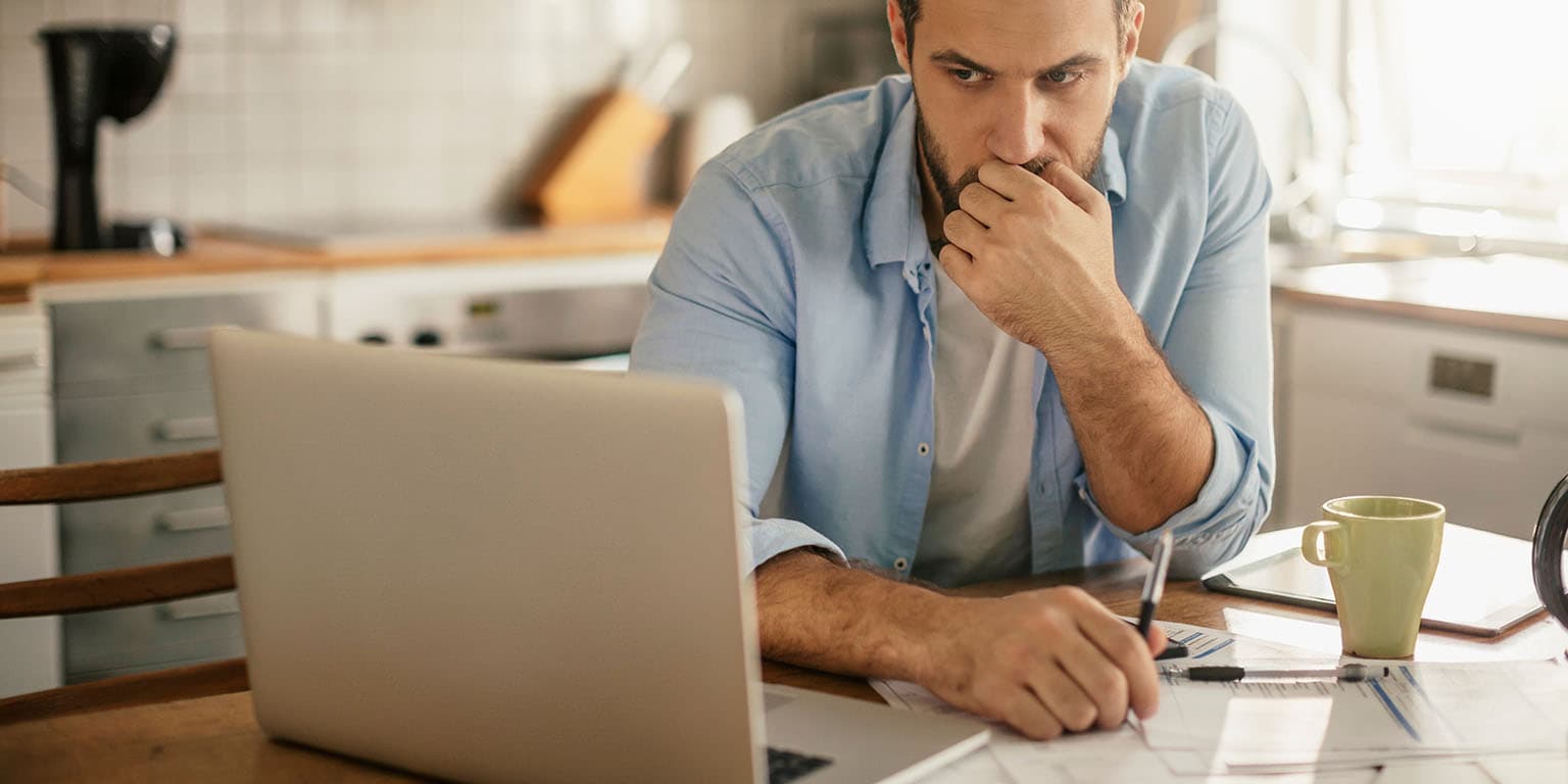 A dificuldade em pagar as contas é um problema comum a muitos portugueses, mas não é um beco sem saída. Quando o orçamento fa