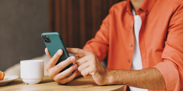Saiba como funciona a app IRS 2025 e como pode entregar a sua declaração de rendimentos.
