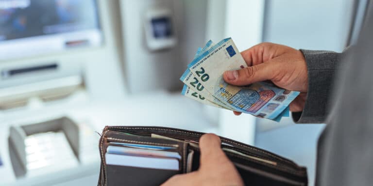 O reembolso do IRS pode ser menor em 2026 porque descontou menos no ano passado. Conheça as razões para receber um reembolso