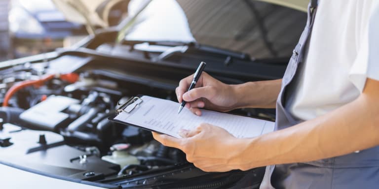 A inspeção automóvel é obrigatória para todos os veículos. Saiba quais são os prazos, os valores a pagar, o que é avaliado e