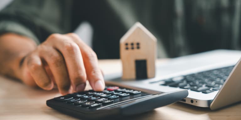 Descubra como funciona a renegociação do crédito habitação e que estratégias pode usar para reduzir a prestação mensal.
