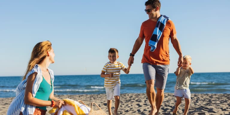 Descubra atividades divertidas para fazer nas férias com crianças, sem ter de gastar demasiado.