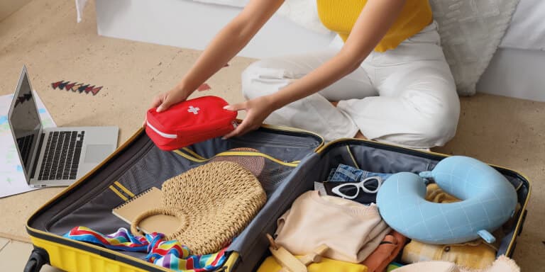 Será que vale a pena fazer um seguro de saúde para viagem internacional? Saiba como funciona e quando compensa escolher esta