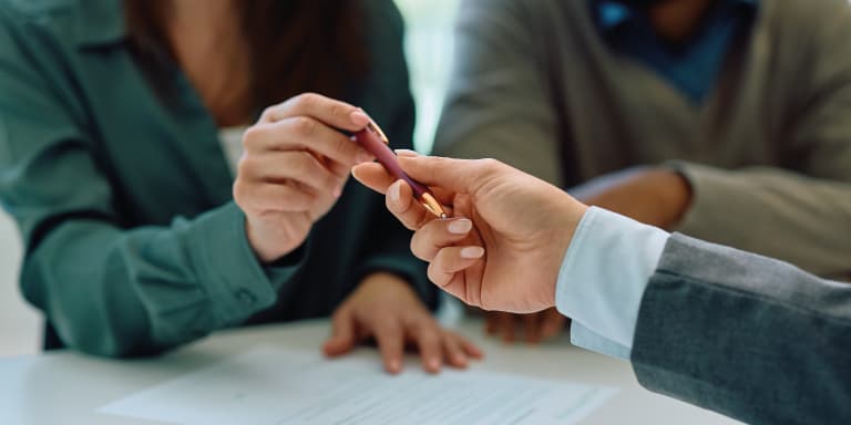 Há alguns seguros obrigatórios em Portugal que talvez desconheça. Saiba em que situações a lei obriga à contratação de um seg
