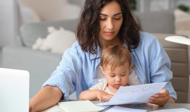 Uma família monoparental tem direitos no trabalho? Descubra tudo
