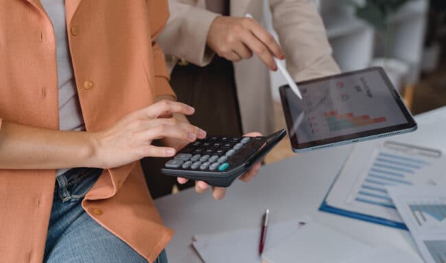 Transparência salarial: vantagens, regras e impacto nas empresas