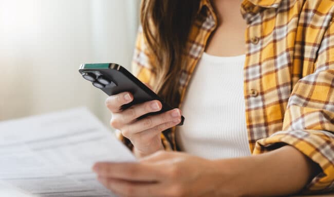 Pagar seguros mensal ou anualmente: qual a opção mais vantajosa?